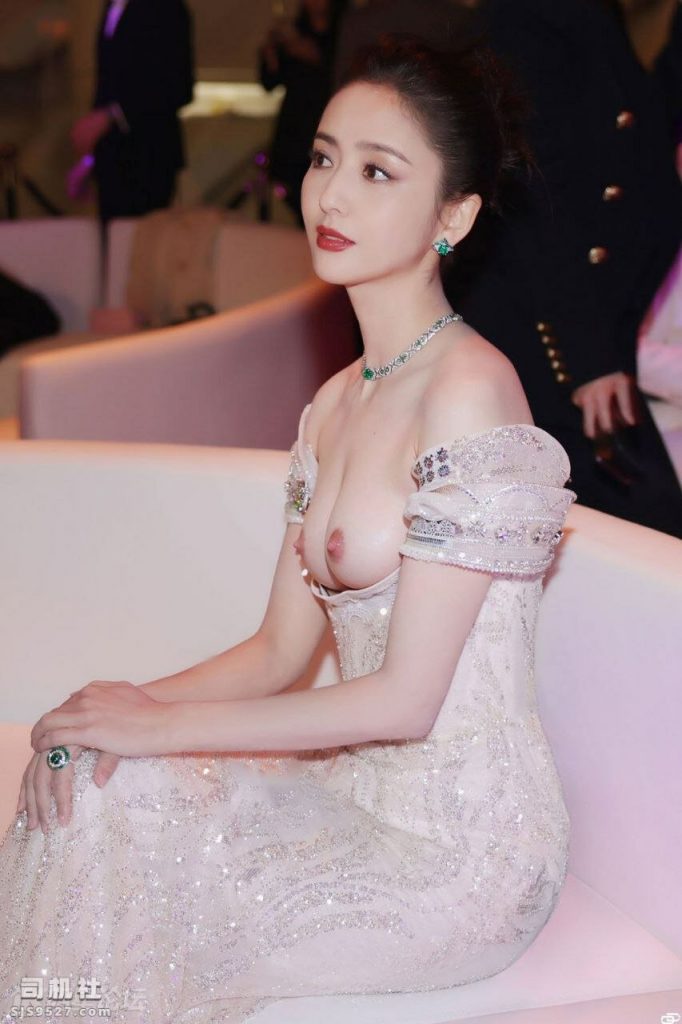 图片[7]-ai明星脱衣裸体，大陆女星佟丽娅裸体脱衣-TUOCRM